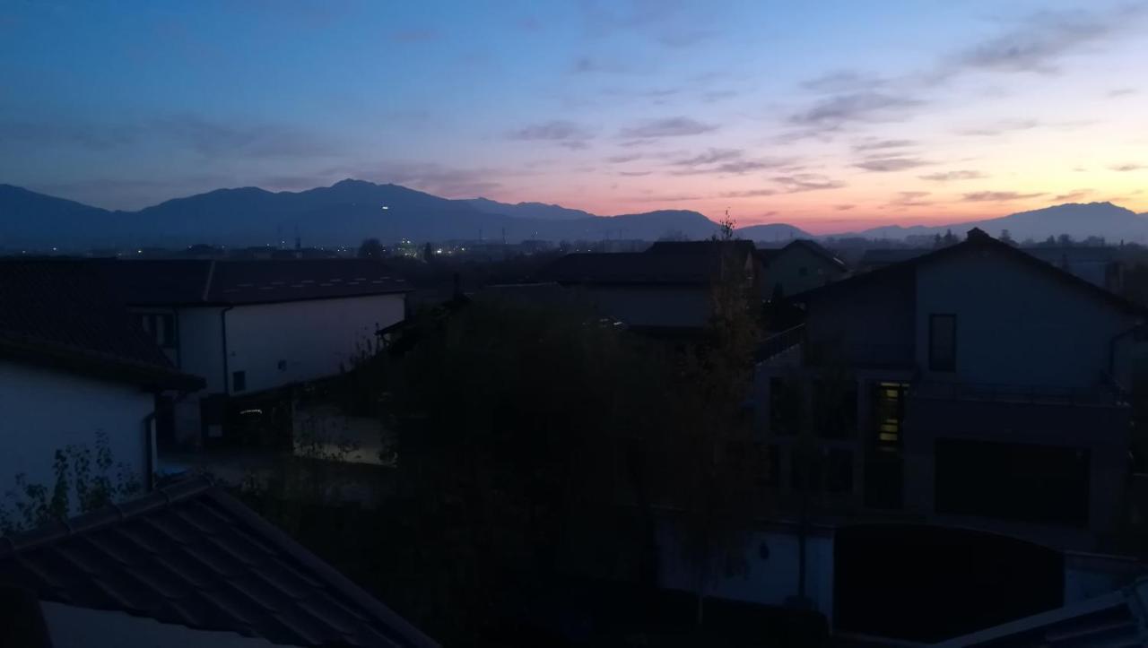 Casa Aryan Lägenhet Sînpetru Exteriör bild